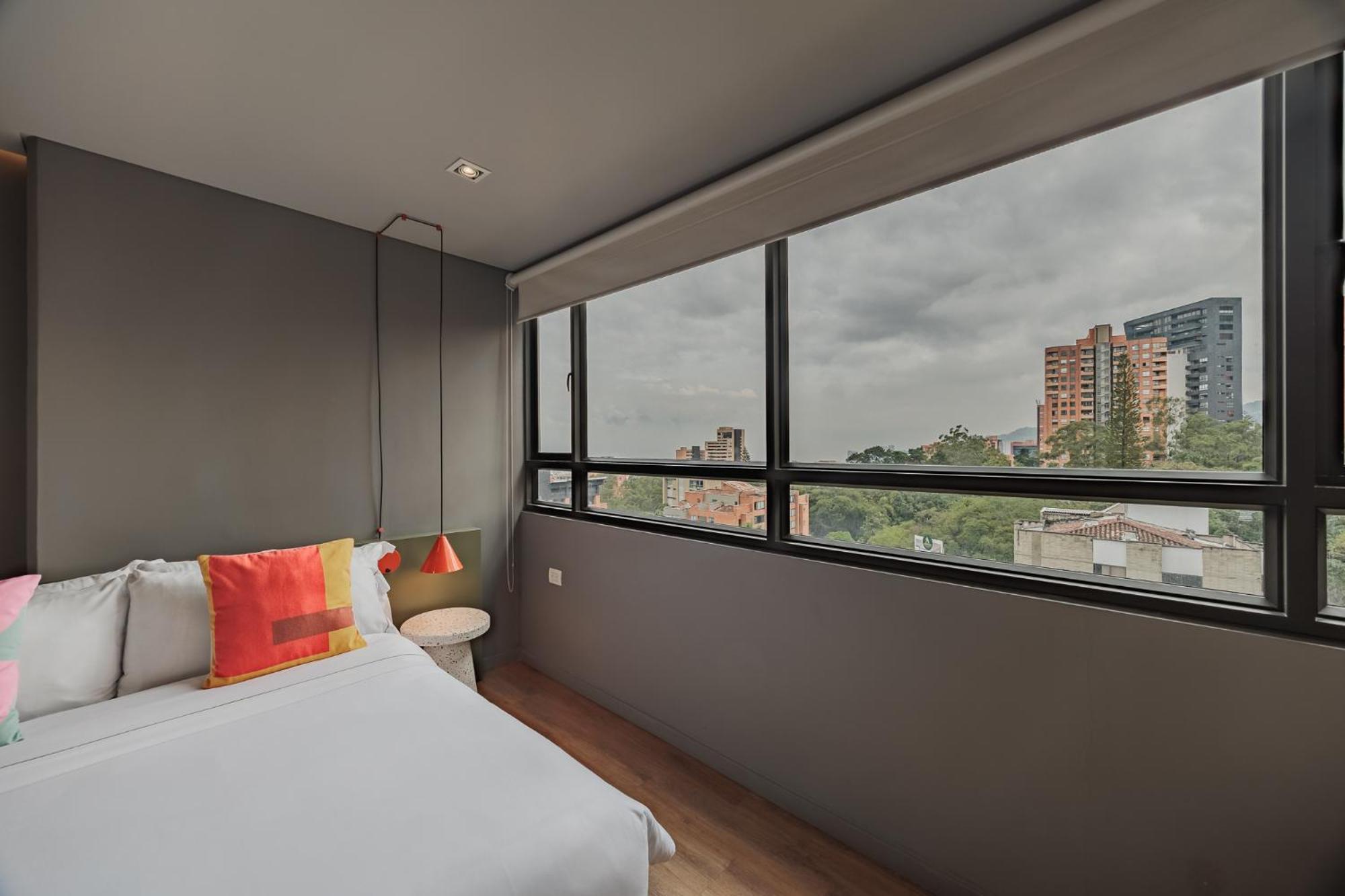 Versus 5* Medellín