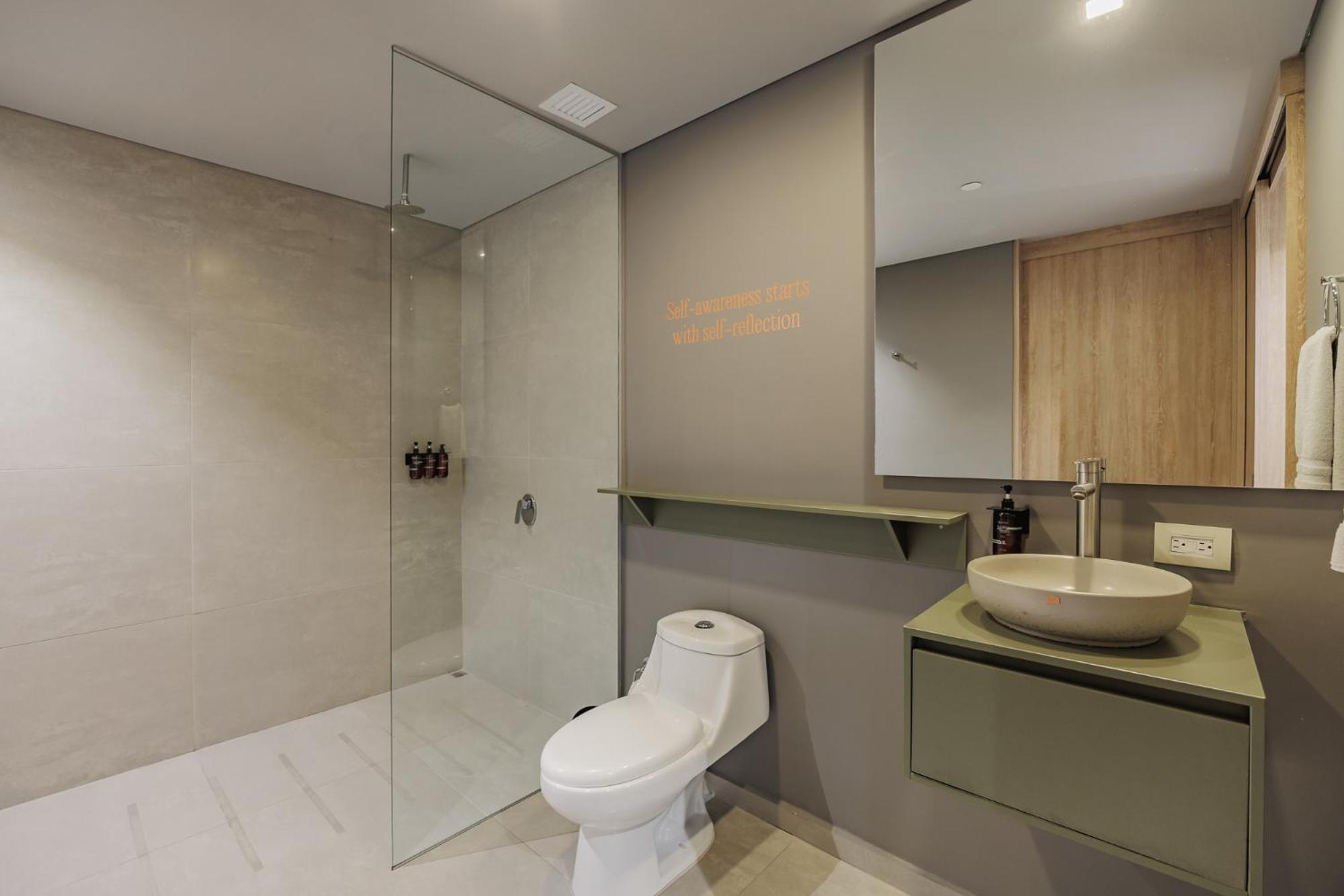 Hotel Versus Medellín