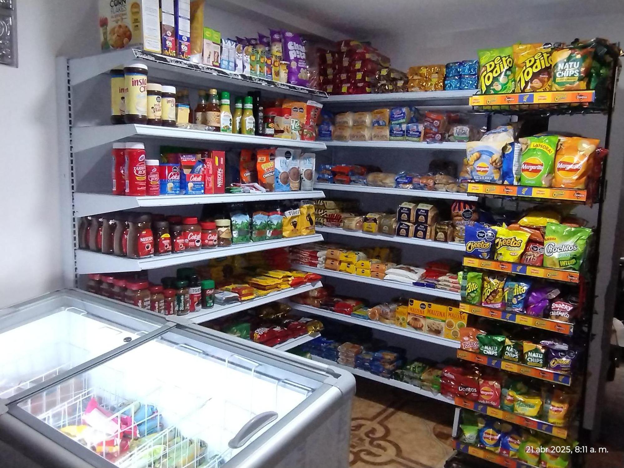 Casa Hevenie, Familiar Comodo Y Bien Ubicado Сasa de vacaciones Medellín