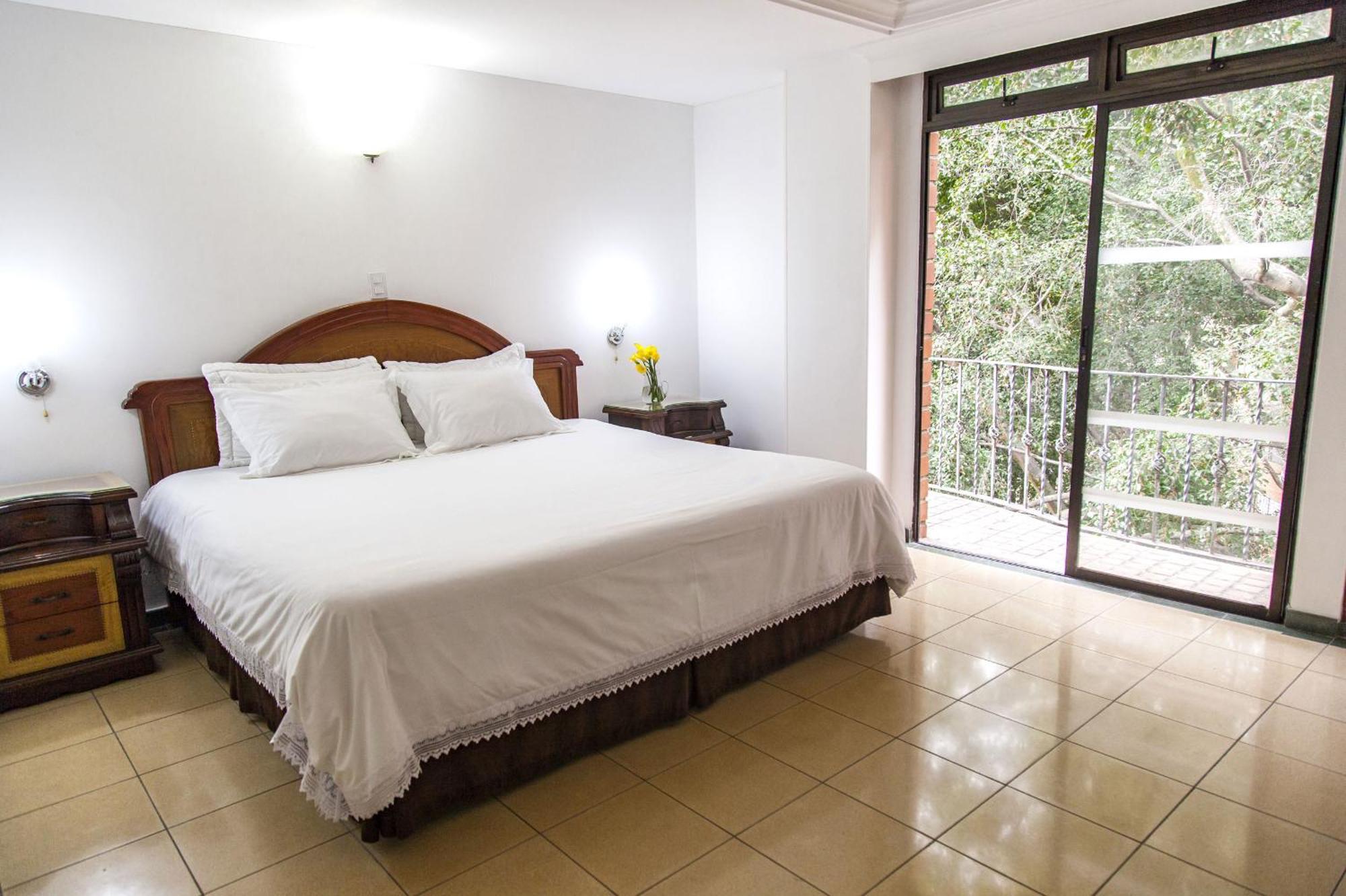 Casa Laureles Hotel 4*