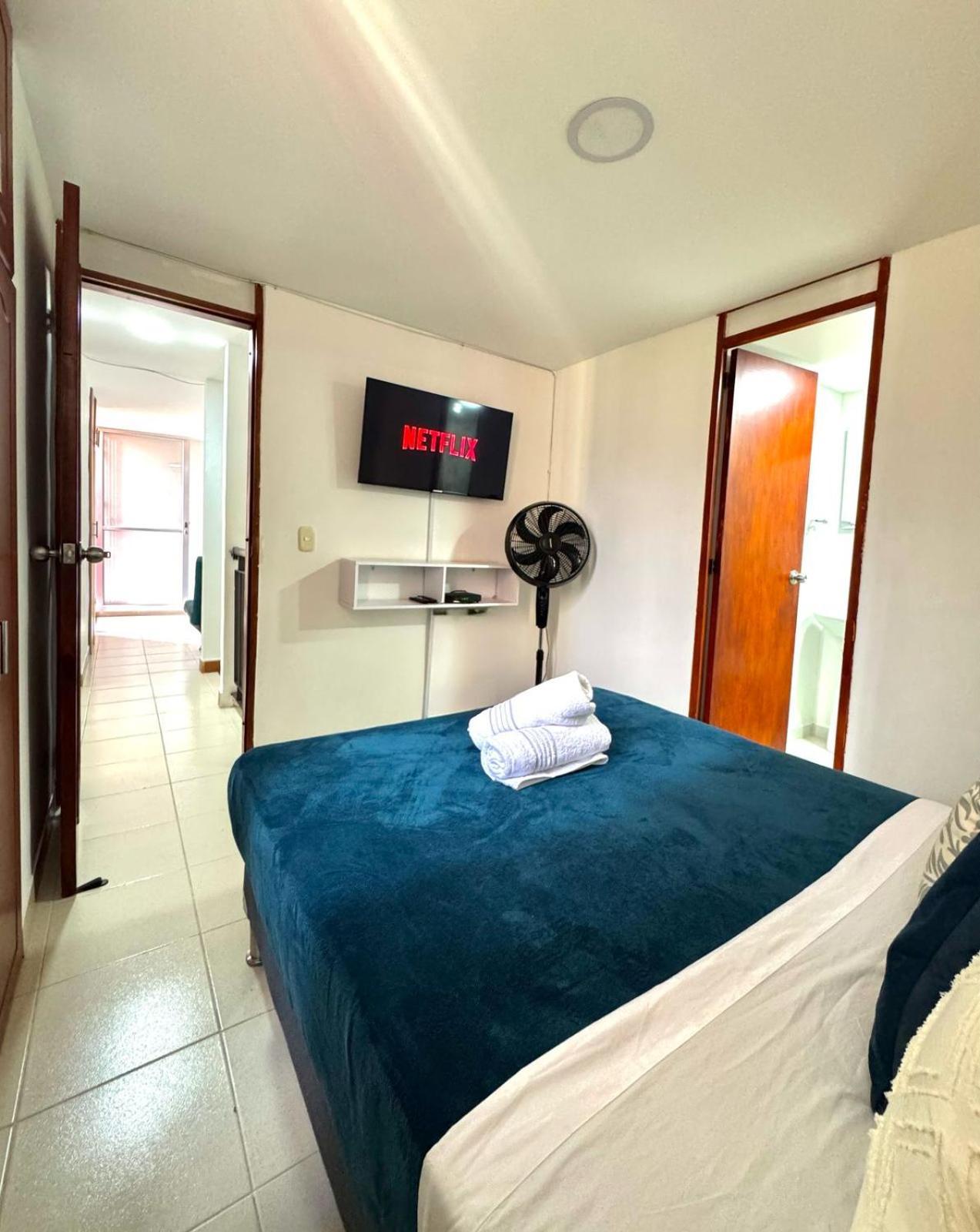 Apartamento Zona Rosa De Medellin, Ubicacion Cerca De Centros Comerciales Y Tranvia Del Metro Ba *