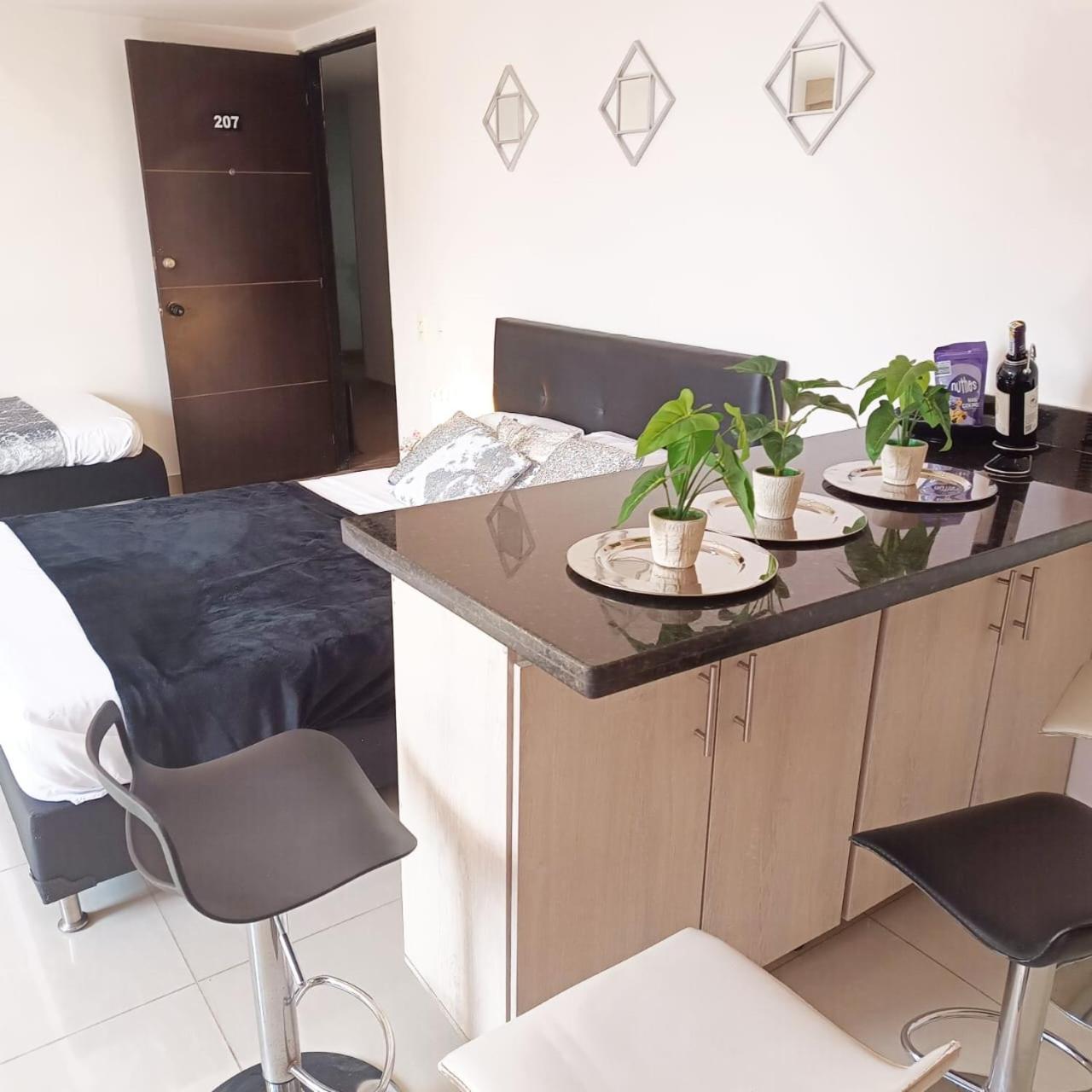 El Poblado 207 Apartasuite 1 A 5 Personas