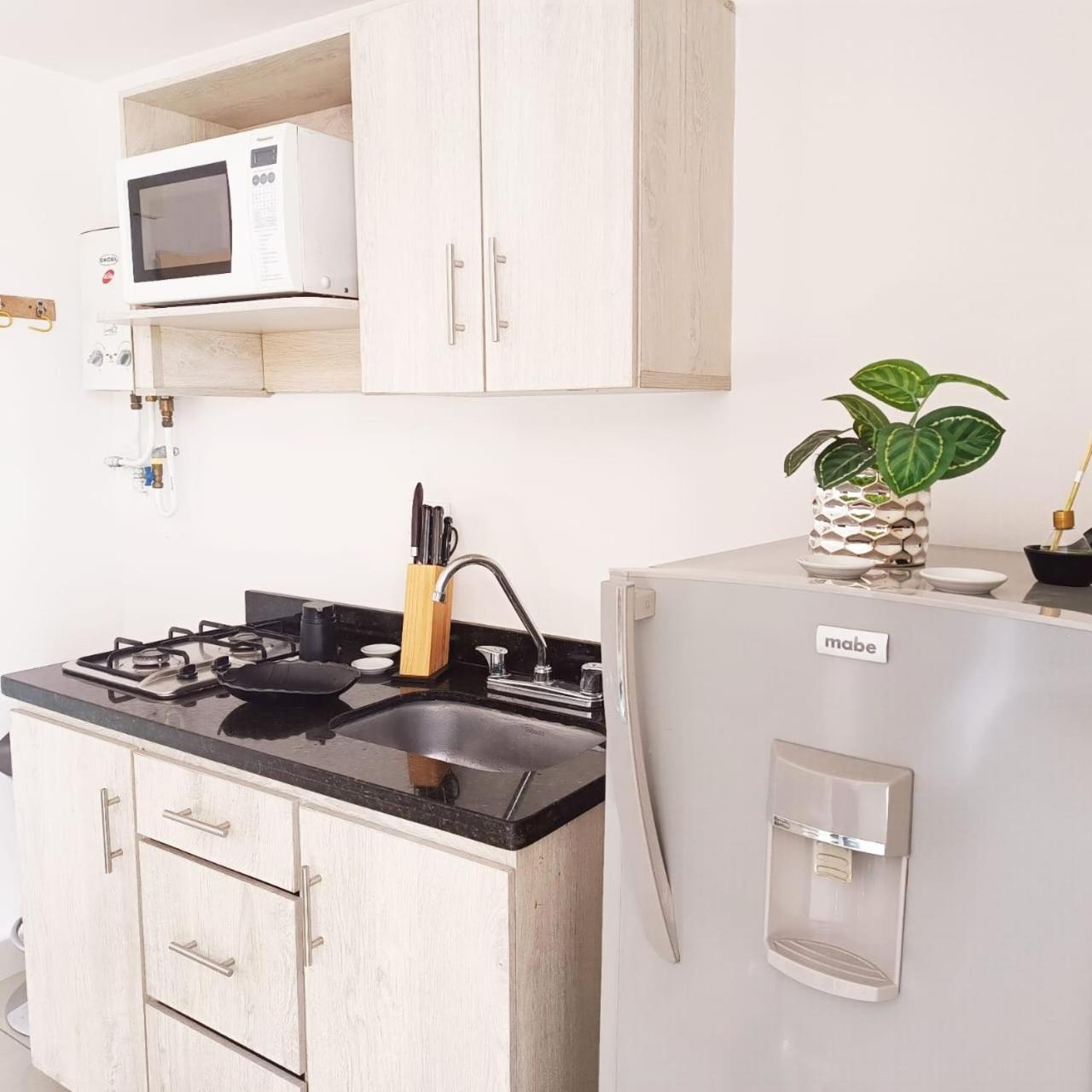 Apartamento El Poblado 207 Apartasuite 1 A 5 Personas *
