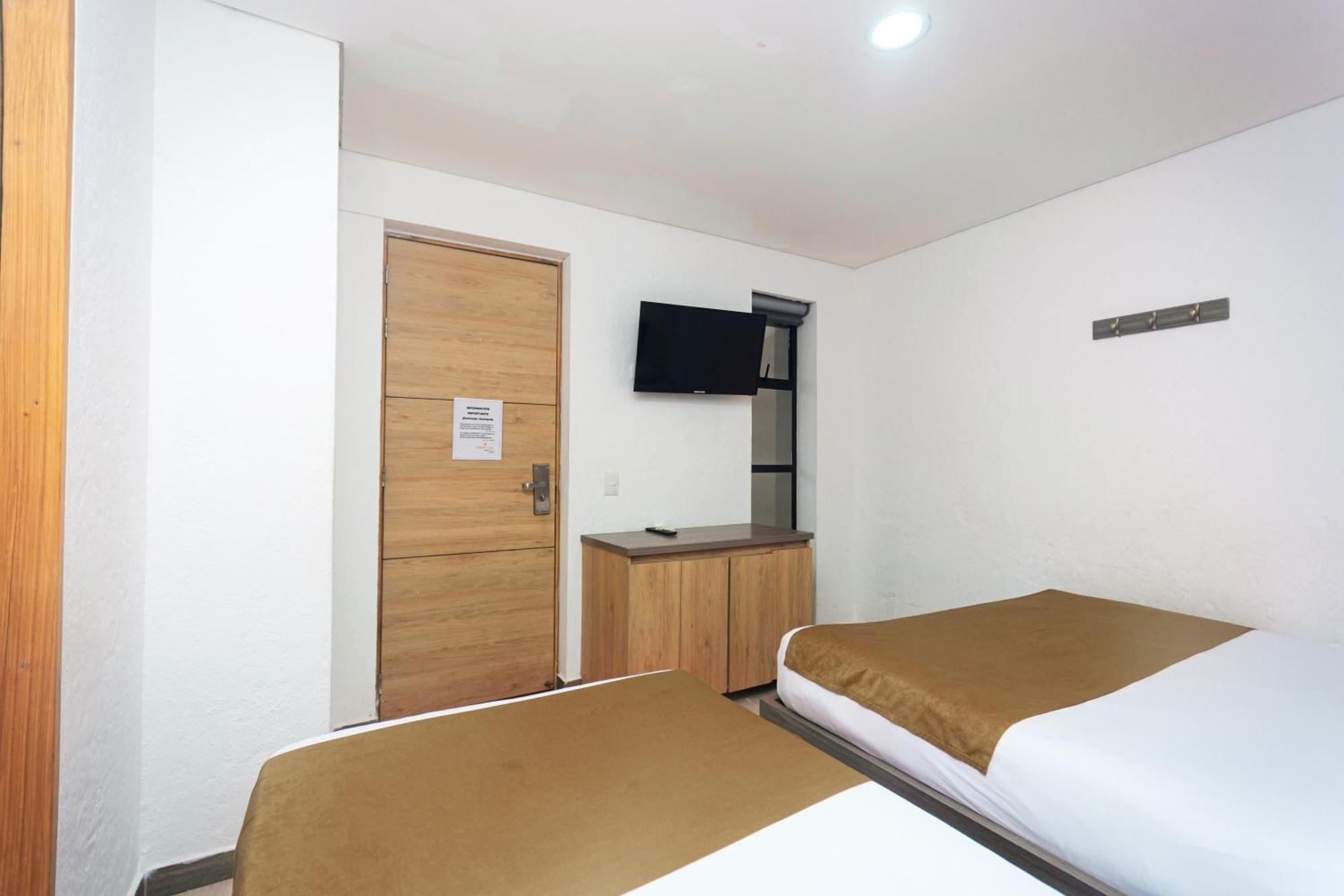Novus Laureles