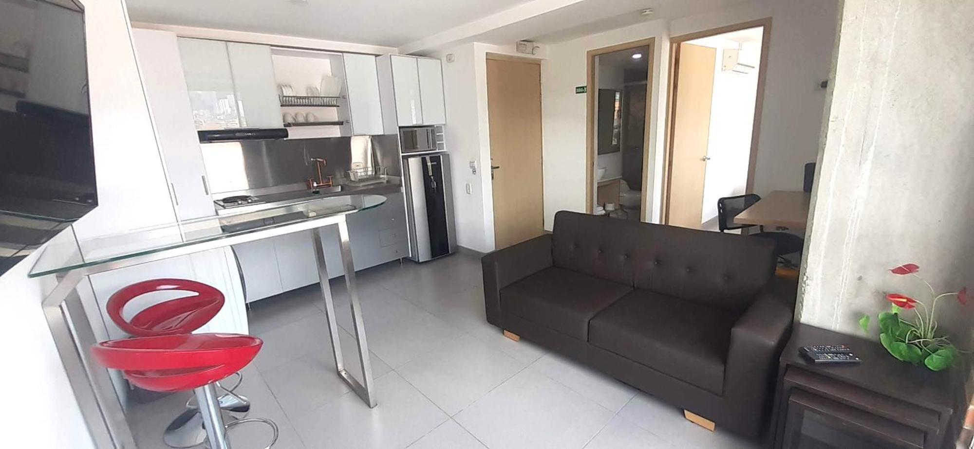 Mingle With The Beautiful Paisas, Perfect Location Apartamento