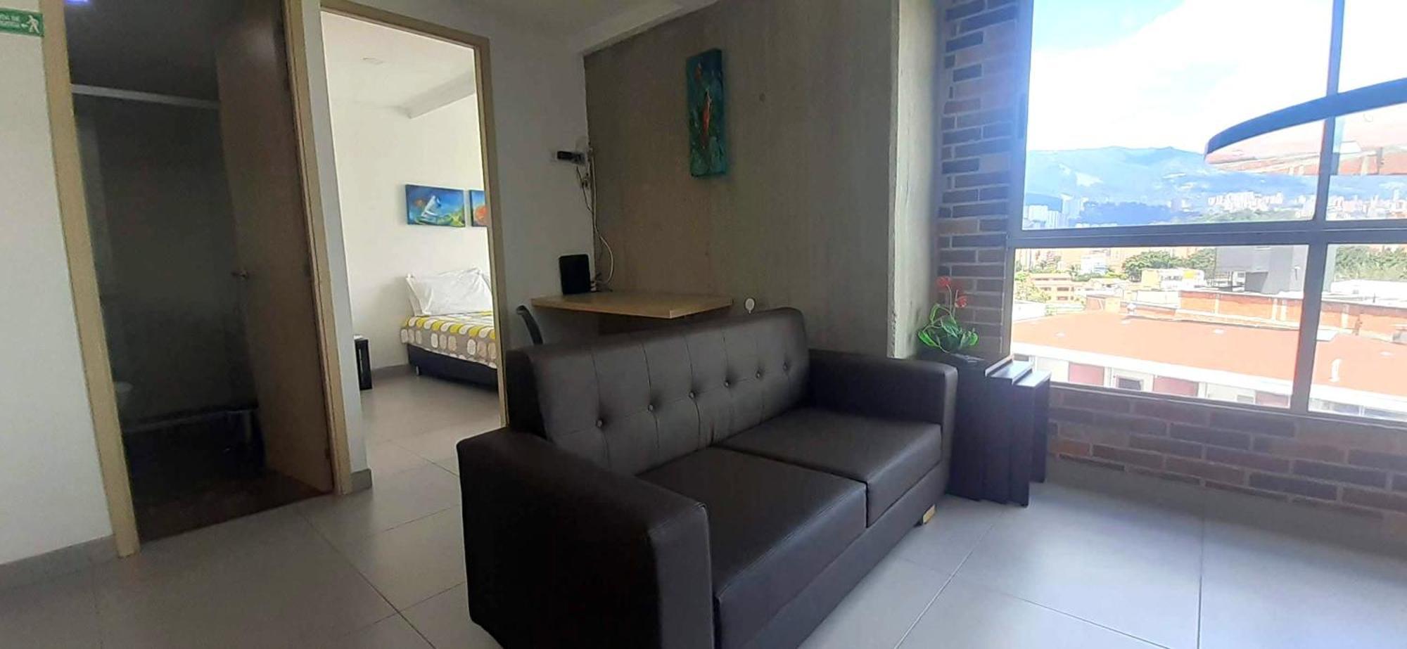 Mingle With The Beautiful Paisas, Perfect Location Apartamento Medellín