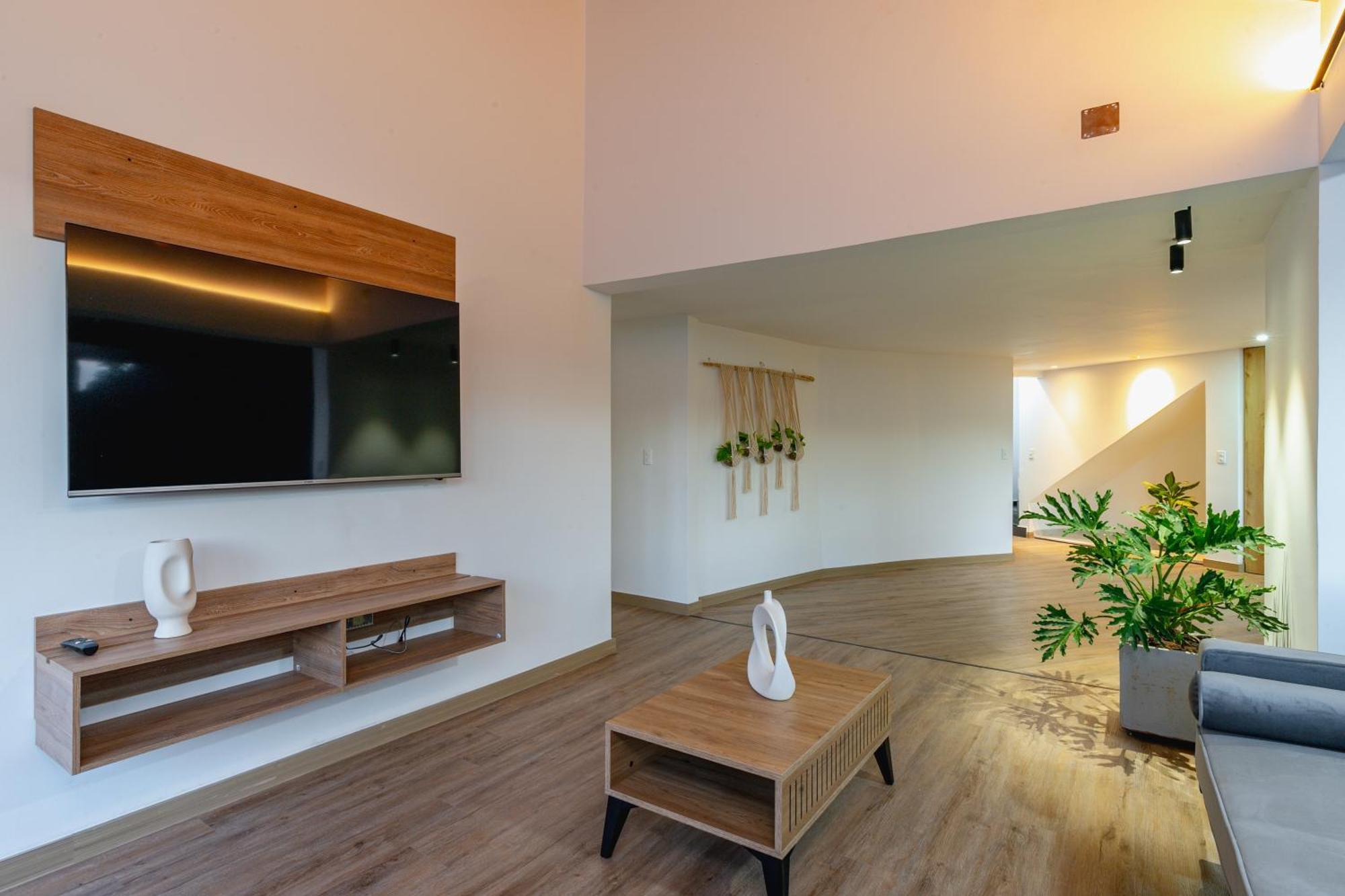 B3 4br Poblado Penthouse Wit Ac And Jacuzzi *