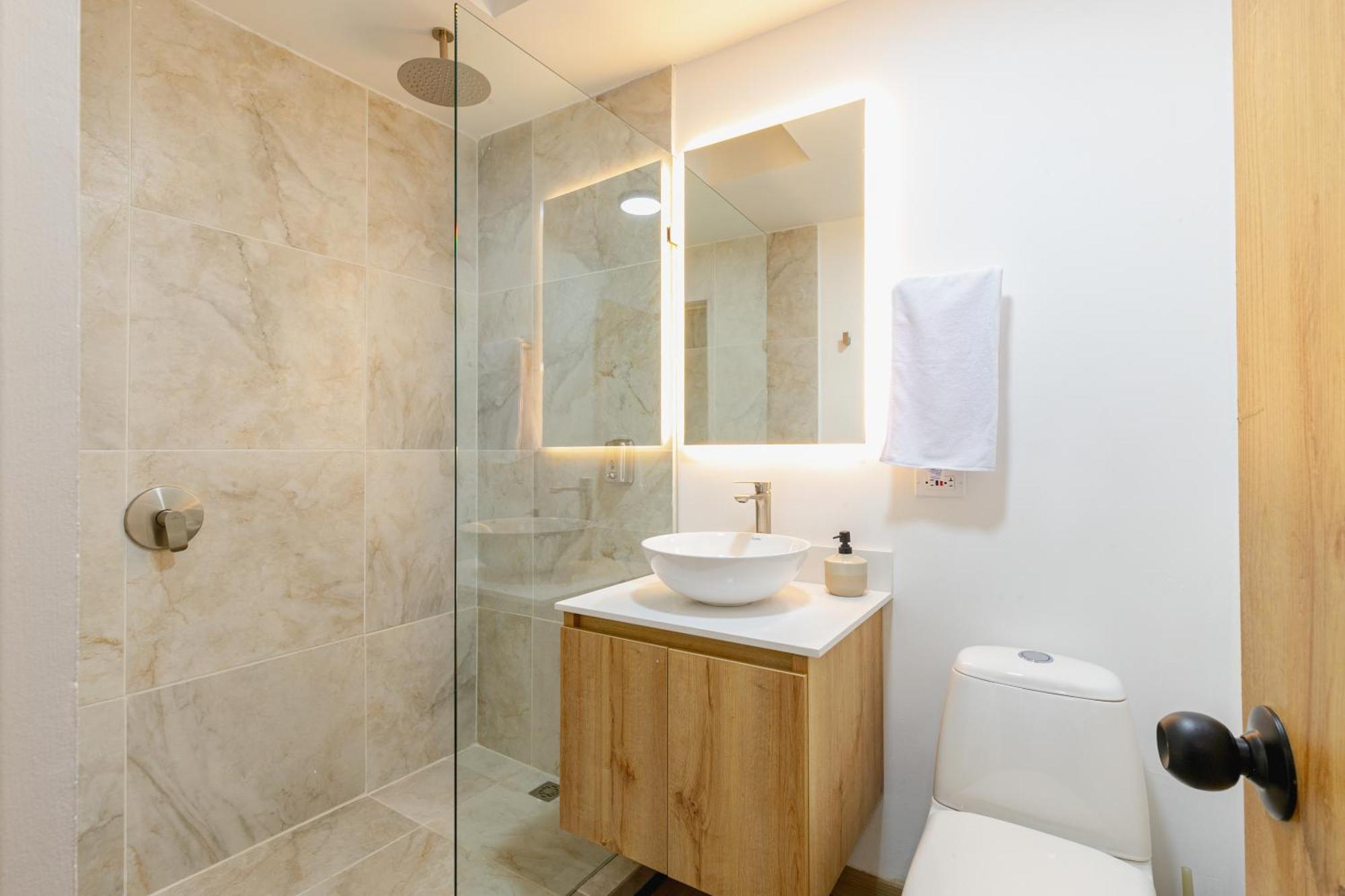 B3 4br Poblado Penthouse Wit Ac And Jacuzzi *