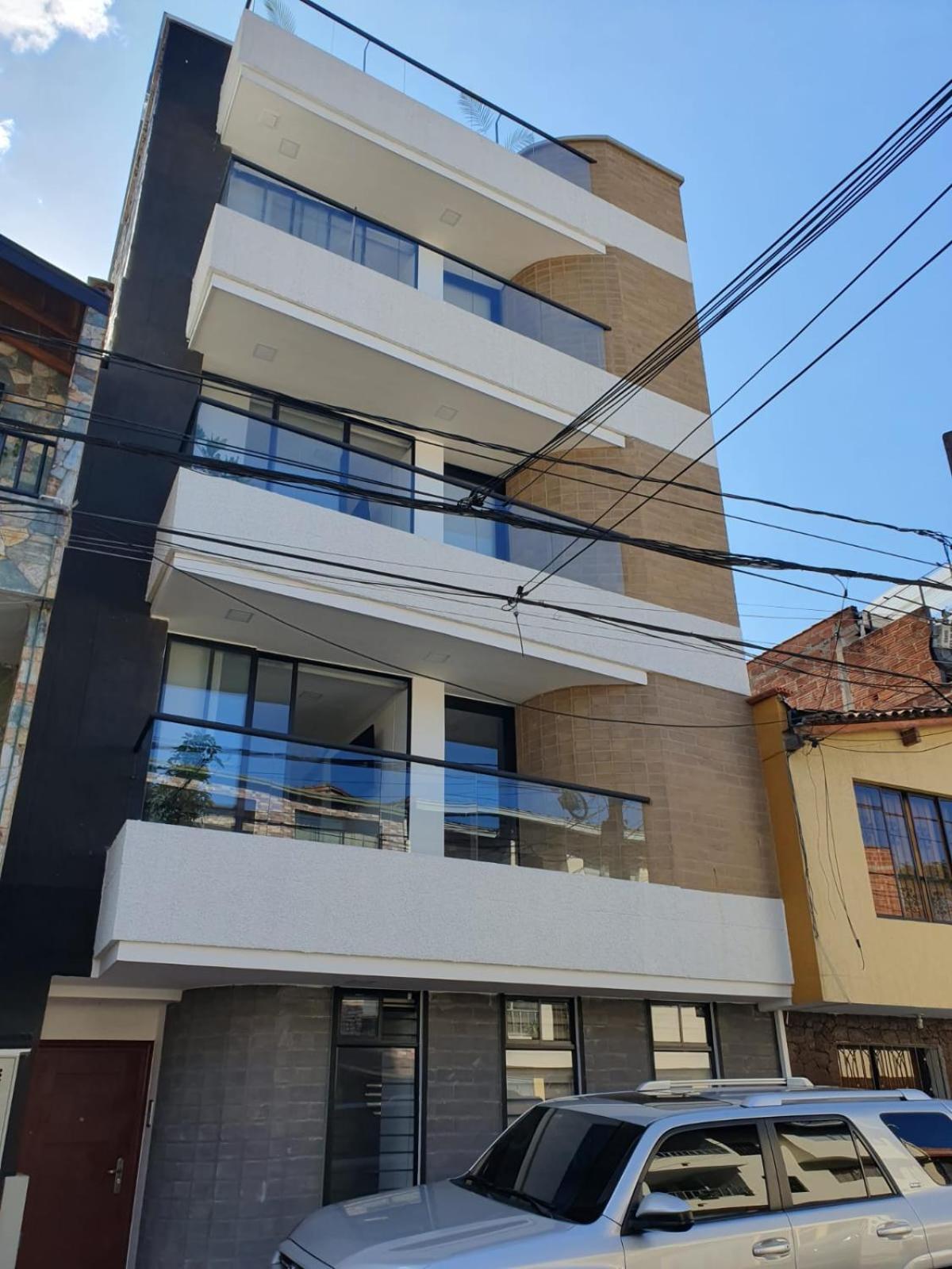 Medellin- Cerca Al Poblado - 301 Apartamento *