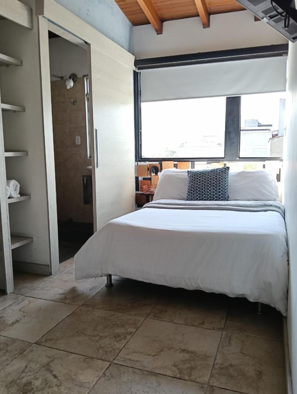 Hotel Tauro Black Cerca Al Estadio Atanasio Girardot Medellin