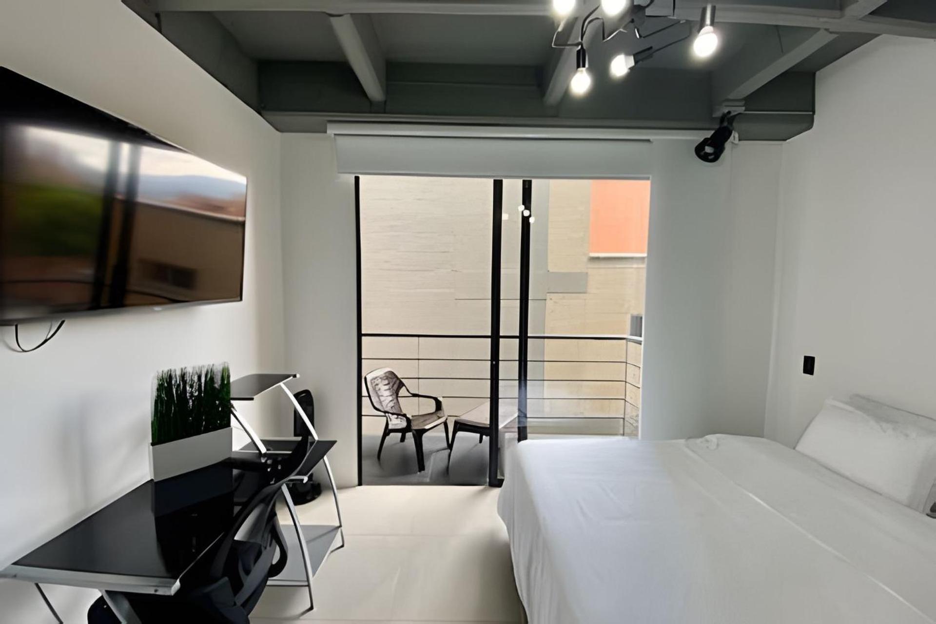 Luxury En Laureles-la 70 C/balcon Medellín
