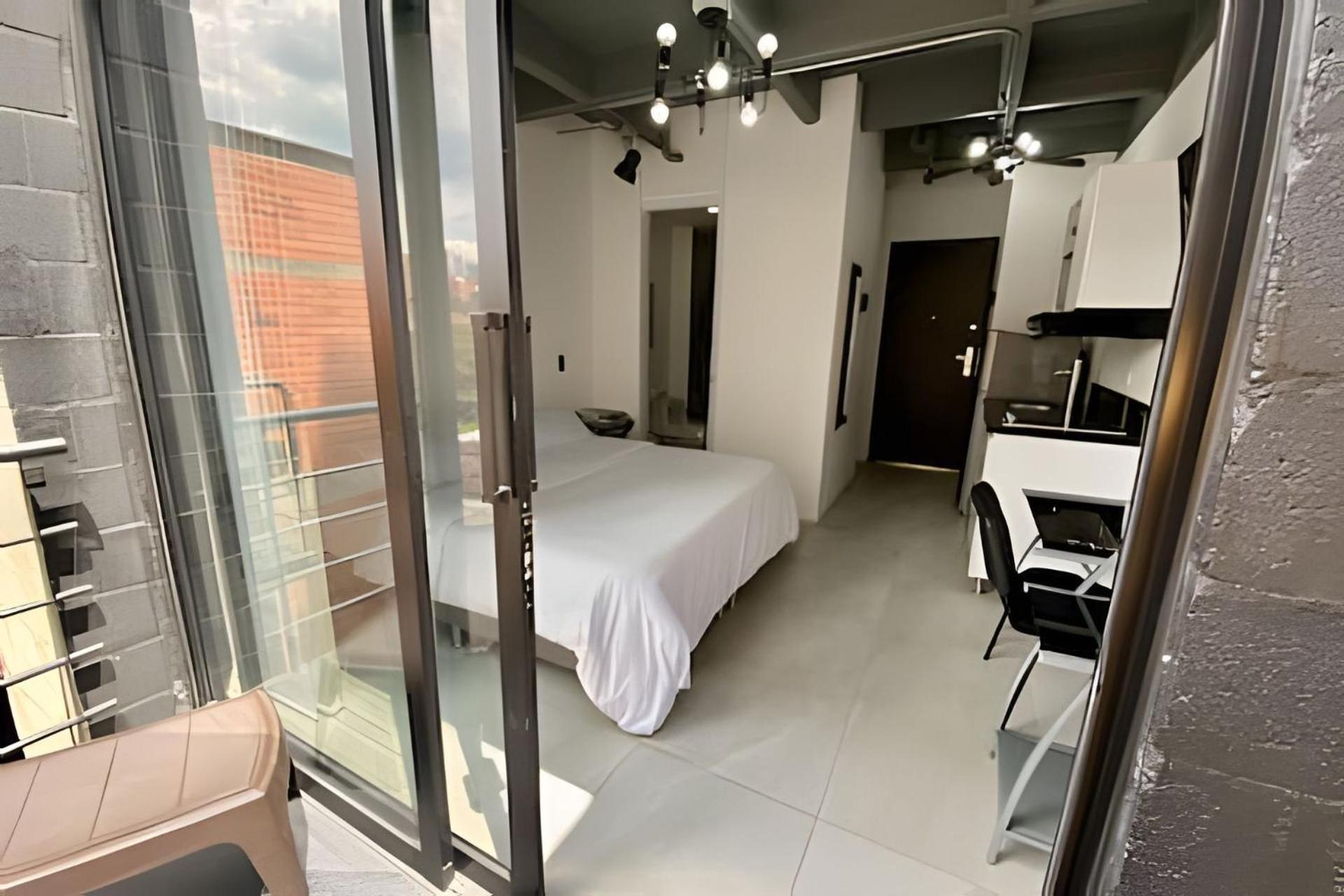 Apartamento Luxury En Laureles-la 70 C/balcon Medellín