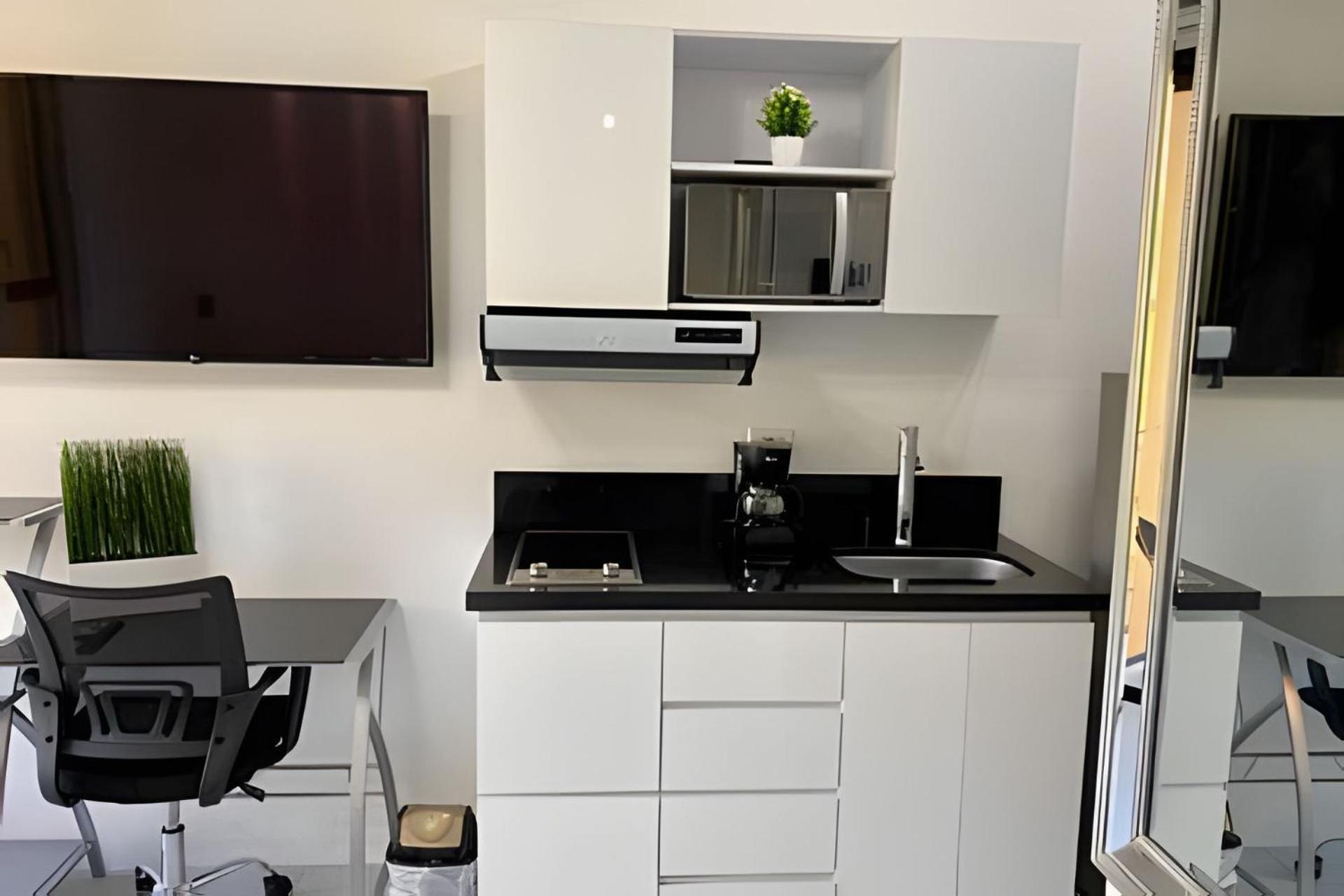 Luxury En Laureles-la 70 C/balcon Medellín