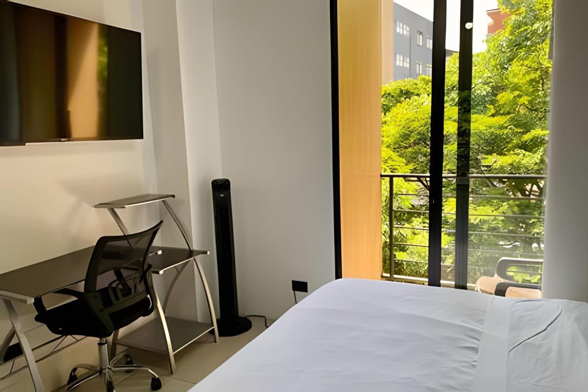 Luxury En Laureles-la 70 C/balcon Apartamento