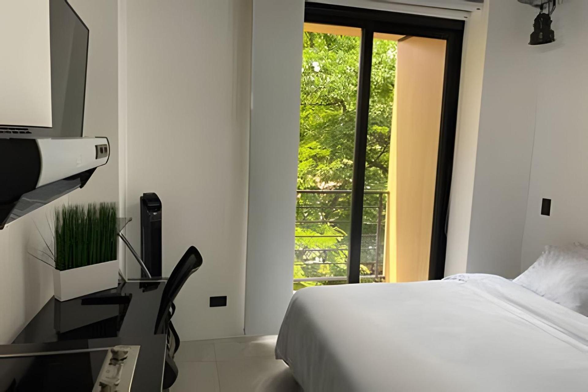 Luxury En Laureles-la 70 C/balcon * Medellín
