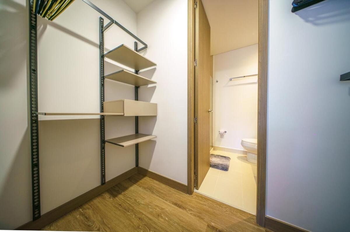 Luxury High-rise In 2br Executive Retreat Apartamento
