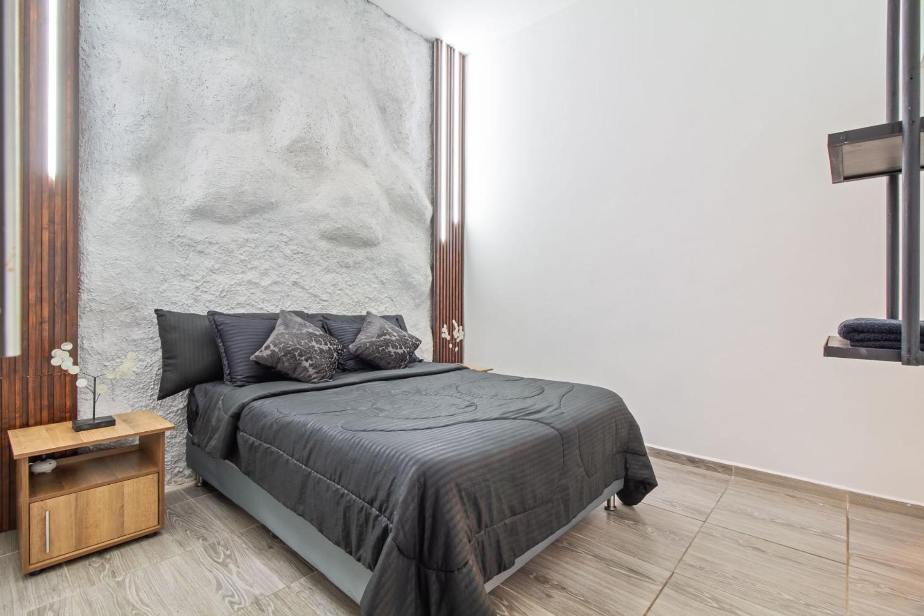 6 Bedroom With Jacuzzi 1 Block From Lleras P10 Medellín