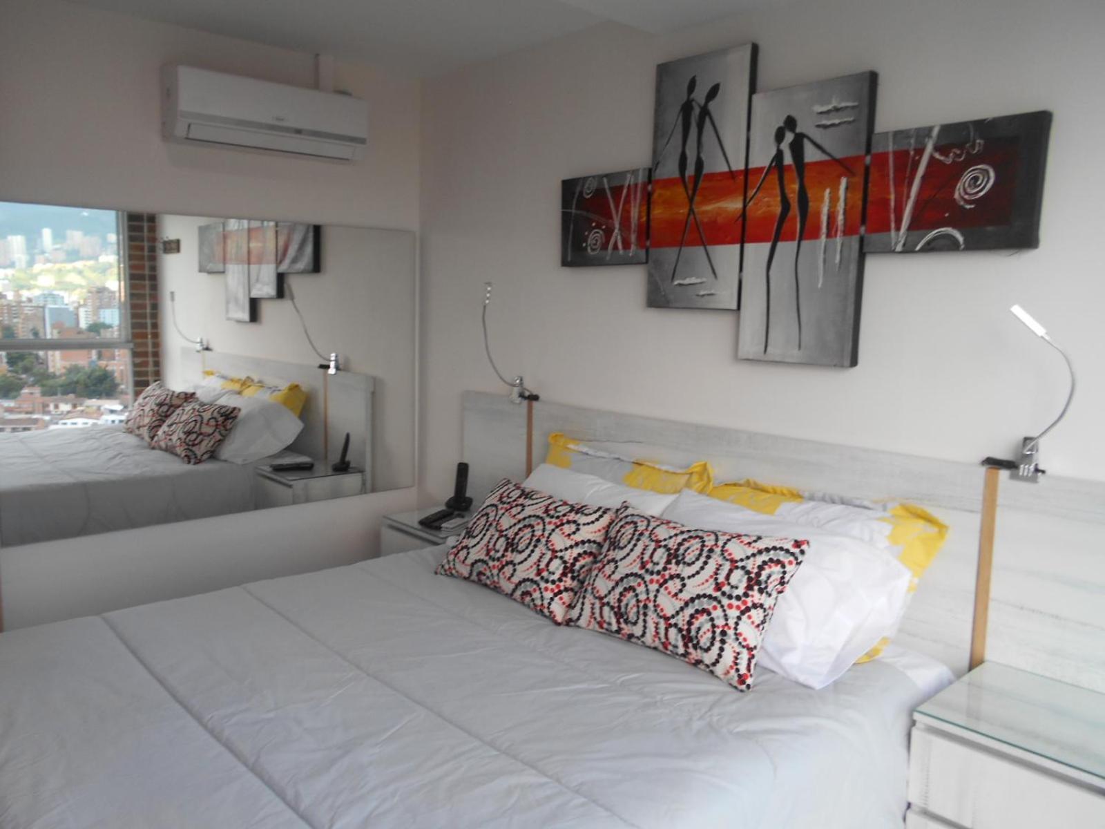 Laureles 16th Floor Stylish Spring Treat Medellín