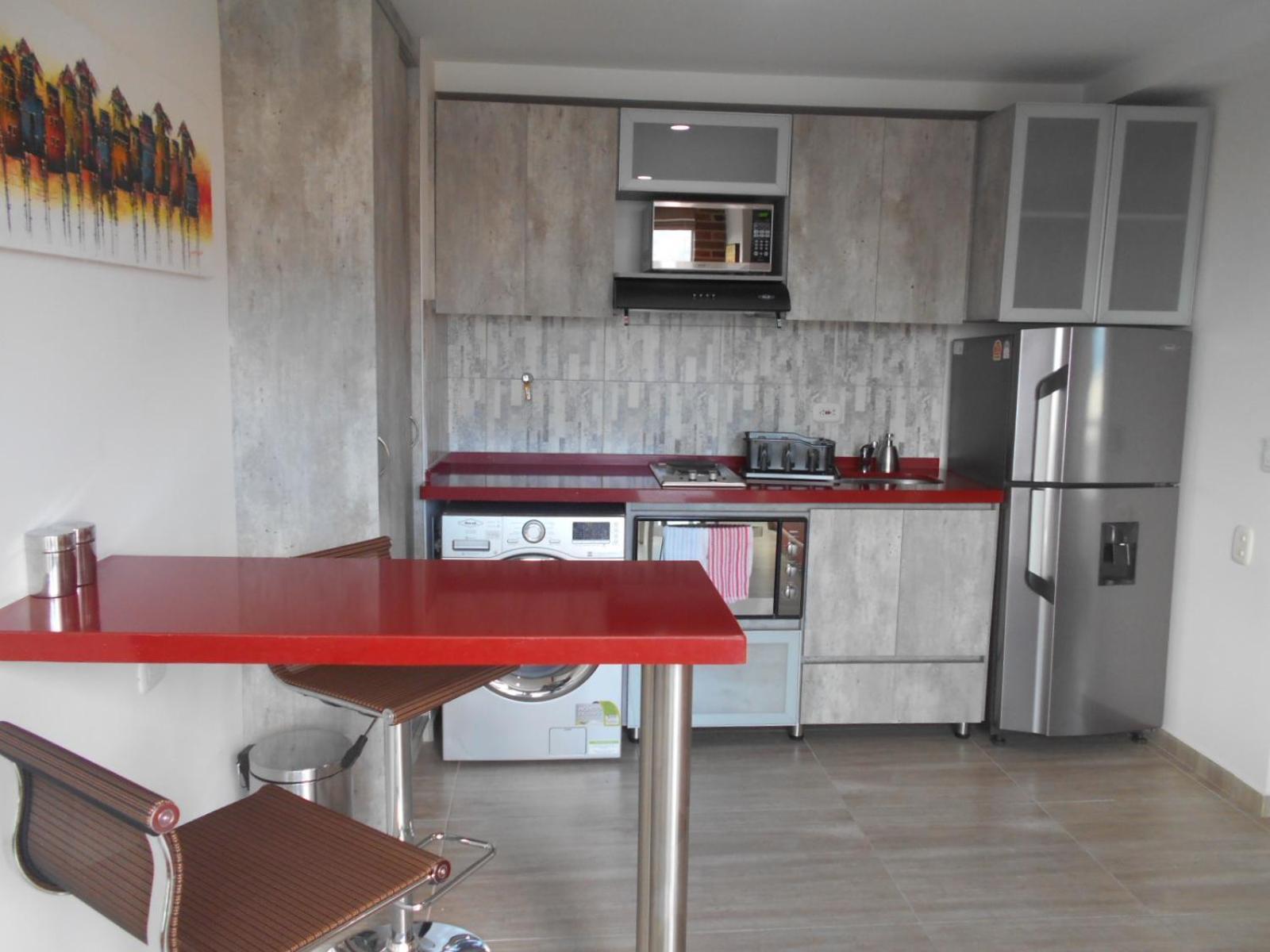 Laureles 16th Floor Stylish Spring Treat
