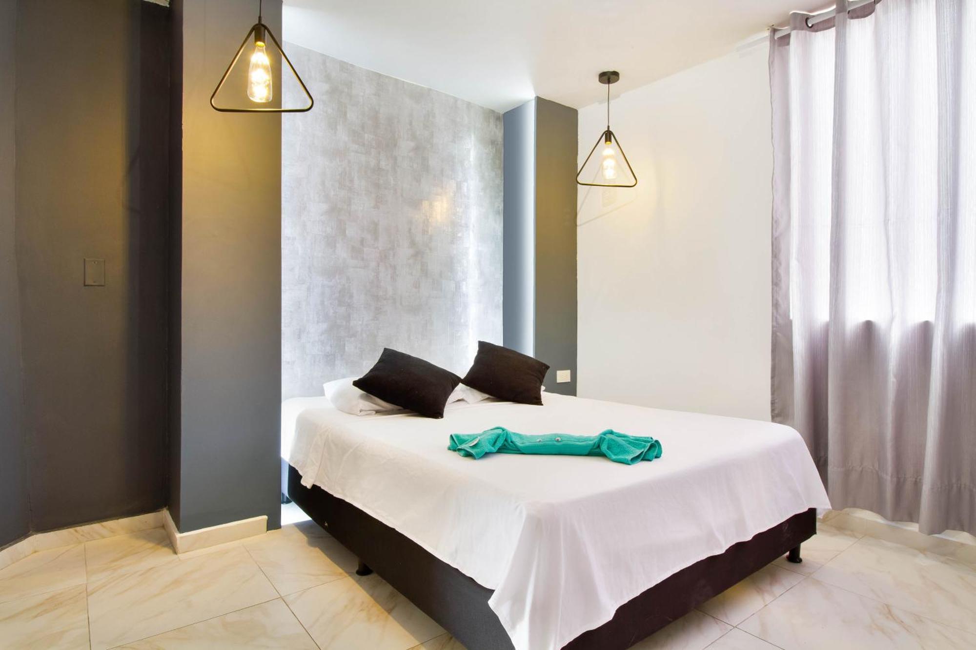 3 Bedroom Apartment, With Arcade Machine - 1 Block From Lleras Park P7 Apartamento Medellín