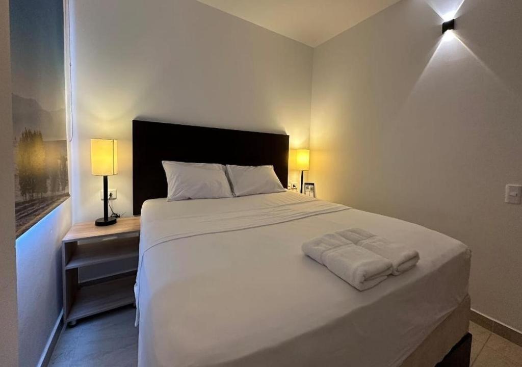 Hospedaje,centro, Medellin,only,adults,turismocolombia-fit