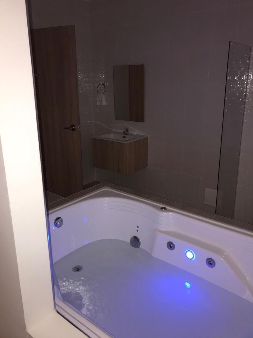Hotel Hospedaje,centro, Medellin,only,adults,turismocolombia-fit Medellín