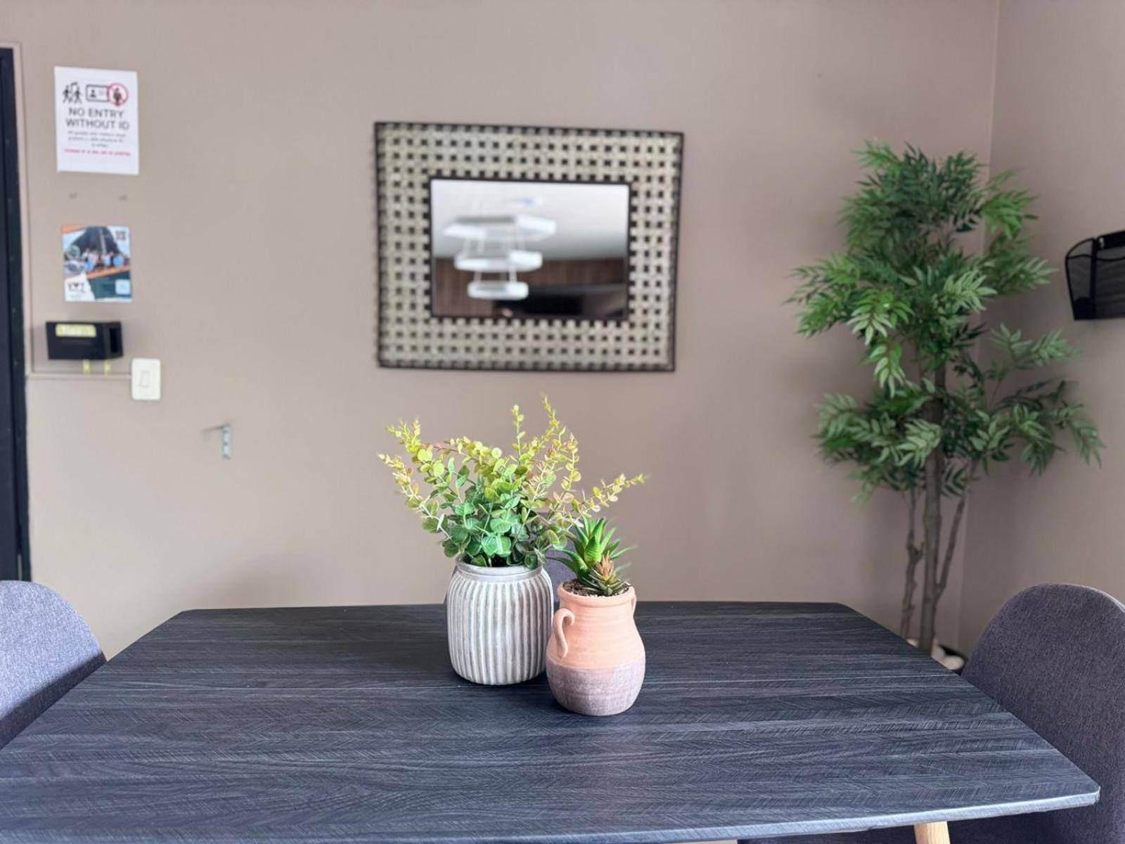 3 Bedroom Apartment, With Arcade Machine - 1 Block From Lleras Park P7 Apartamento *