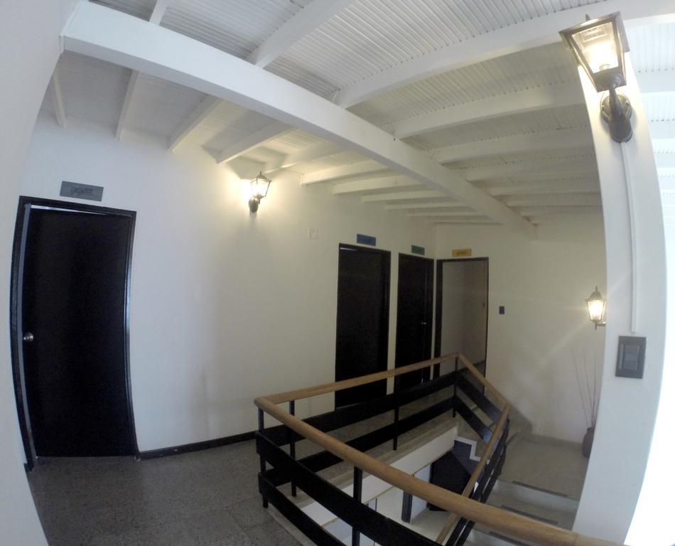 Hostal Blackpine *