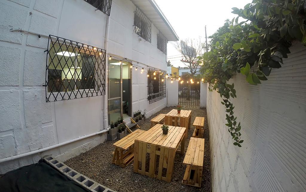 Blackpine Hostal