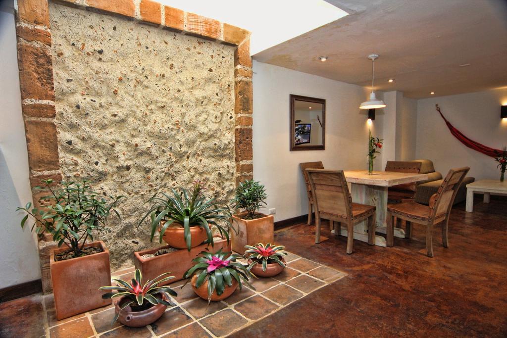 Casa Del Reloj Apartahotel