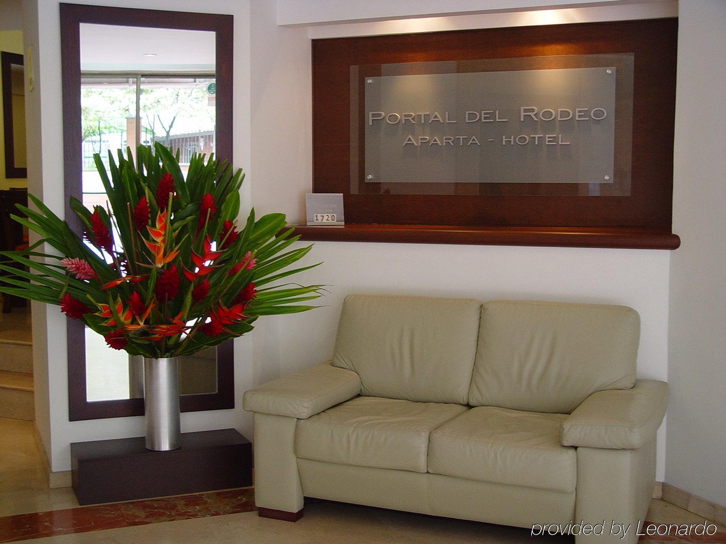 Portal Del Rodeo Apartahotel Medellín