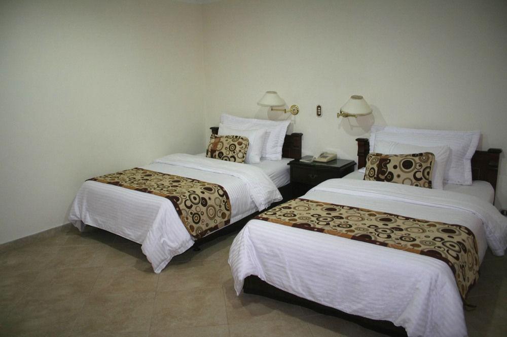 Hotel Plaza 2*