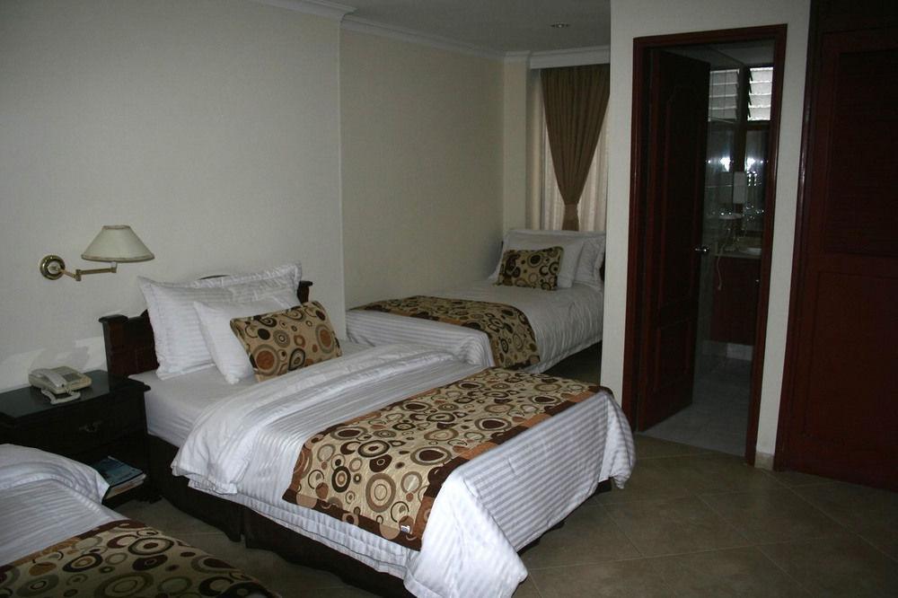 Hotel Plaza 2*