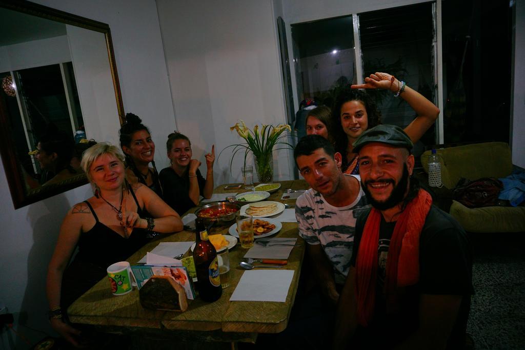 Hostal Malibu House