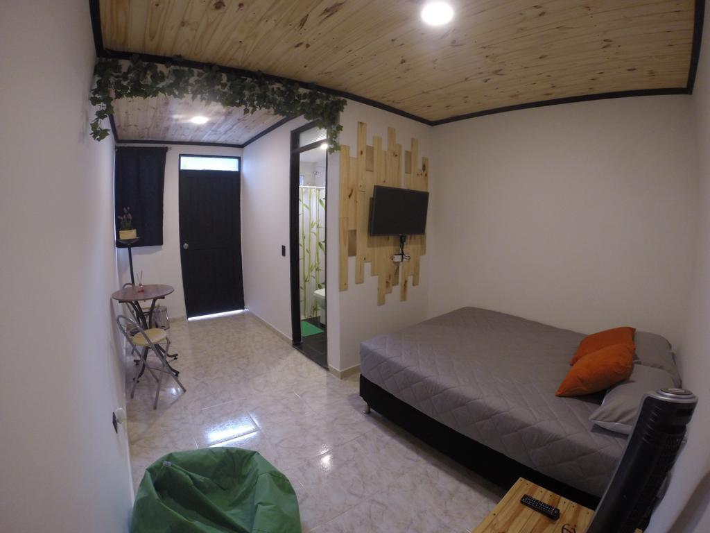Blackpine Hostal Medellín