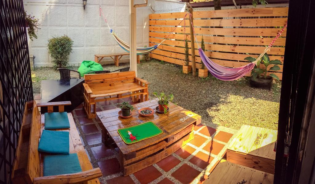 Blackpine Hostal
