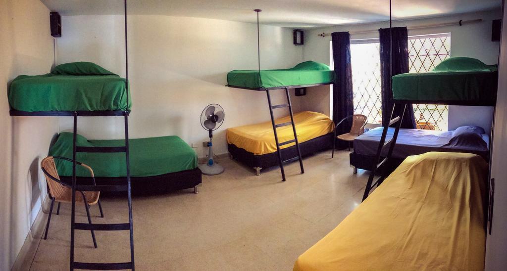 Blackpine Hostal