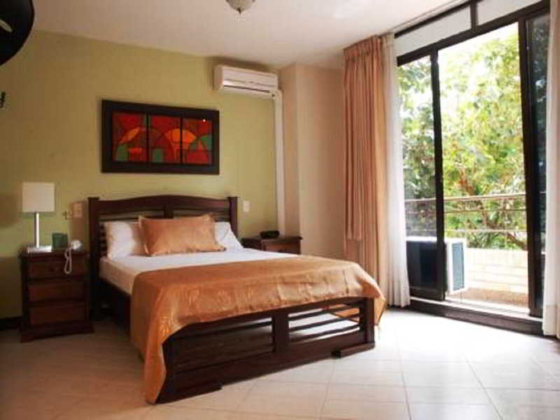 Hotel Estadio Real 3*