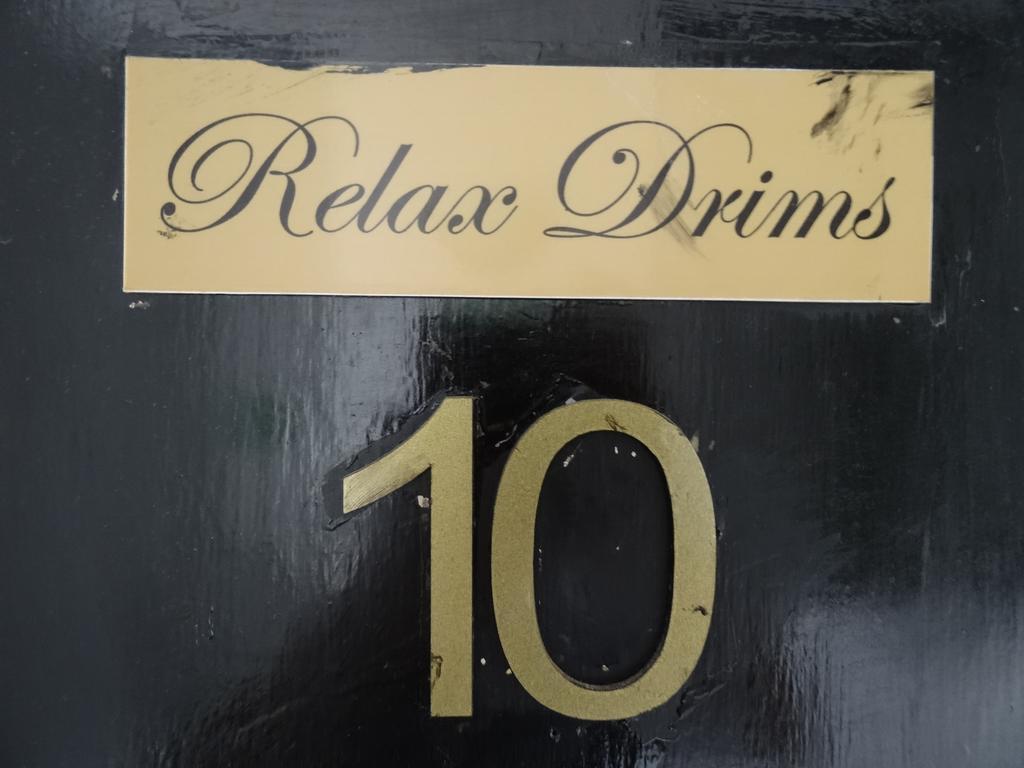 Relax 10 Hostal *