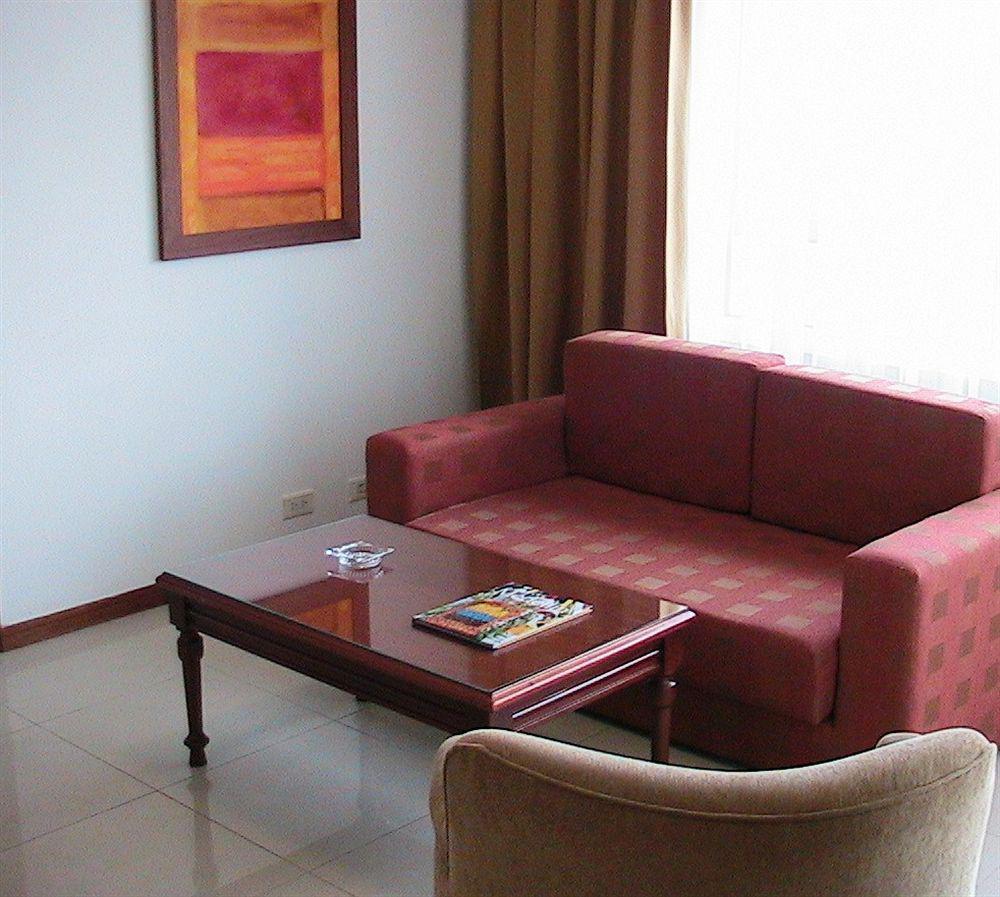 Portal Del Rodeo Apartahotel