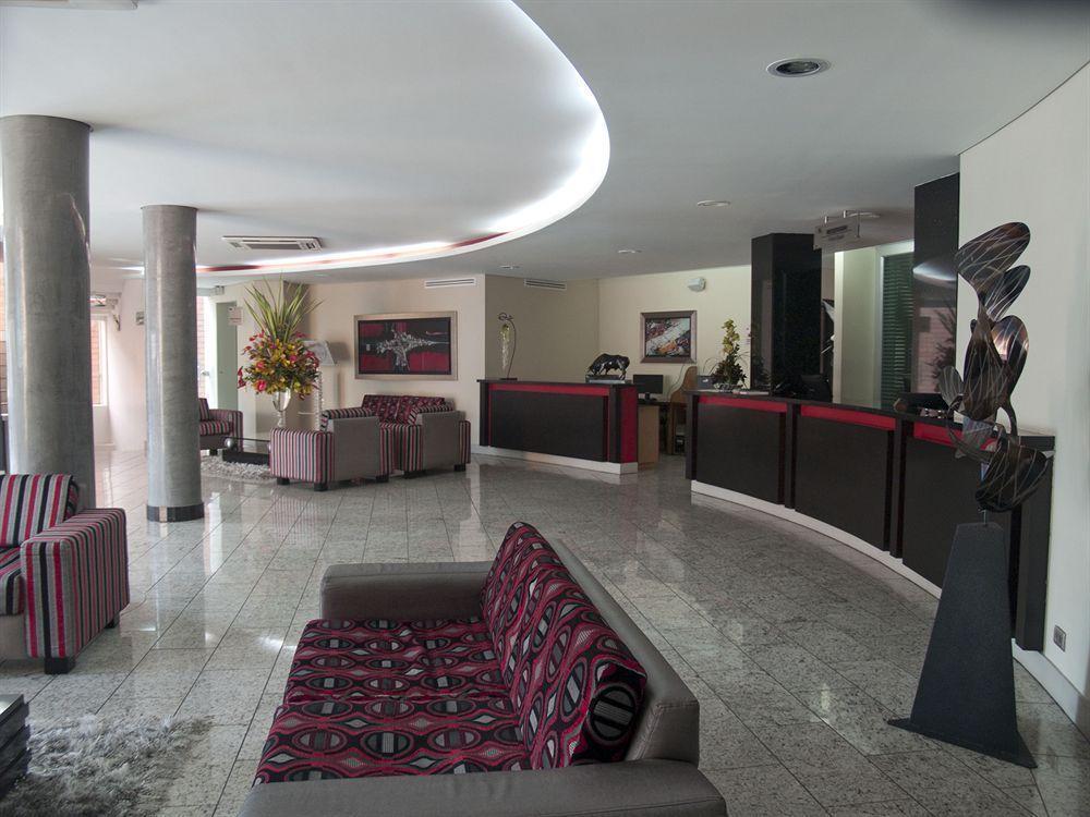 Egina 4*