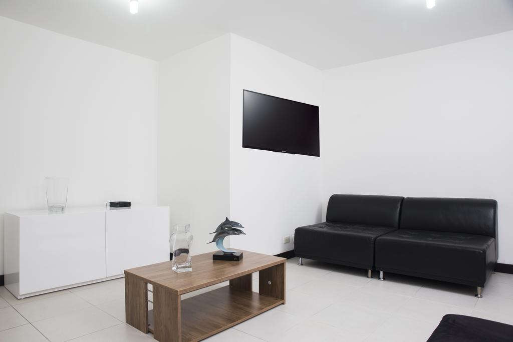 Palmar De Laureles By Nomad Guru Apartamento Medellín