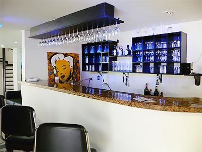 Hotel 33 Conquest