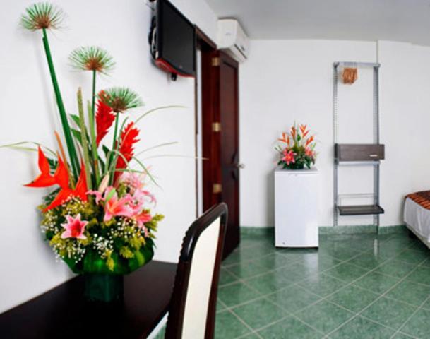 33 Conquest 4* Medellín