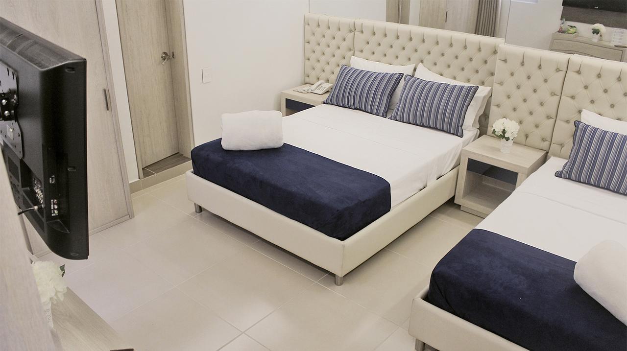 Leuroz Hotel 4*