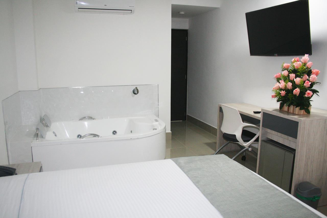 Hotel Lleras Express 3*