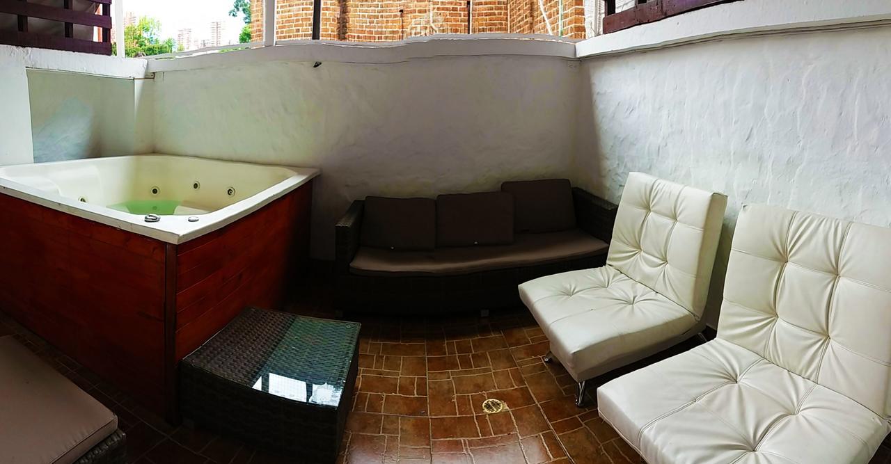 Icon Suites *