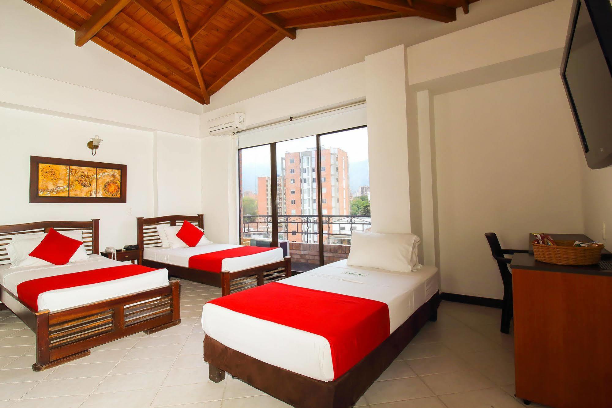 Estadio Real Hotel 3*