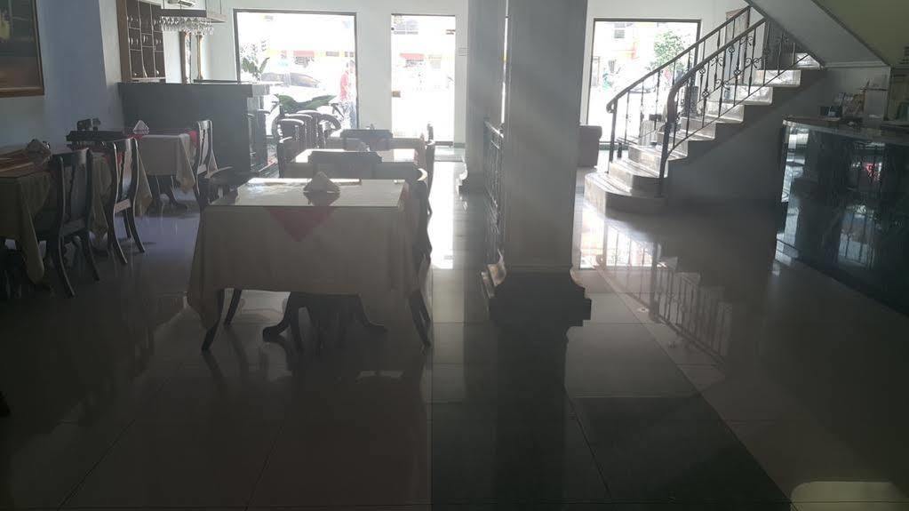 Plaza 2* Medellín