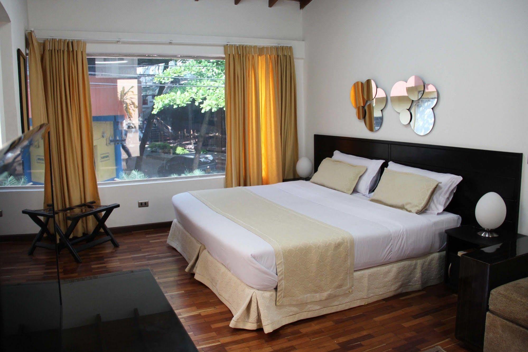 Hostal Lleras Calle 8 Medellín